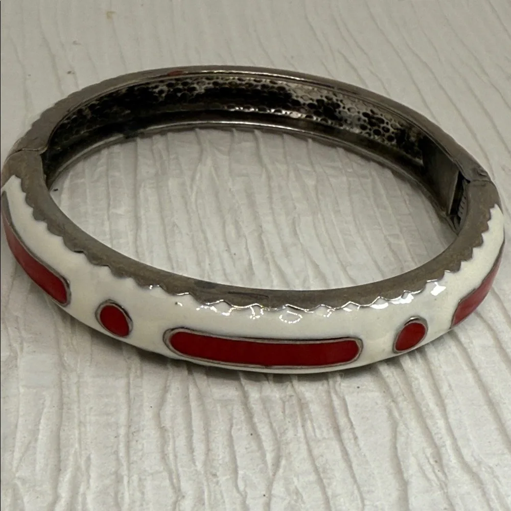 Vintage Red and White snowy unusual clamper Enamel Bangle Bracelet winter style